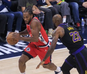 小卡：泰伦·卢起初不信我能场均出手12三分 我说你等着瞧吧